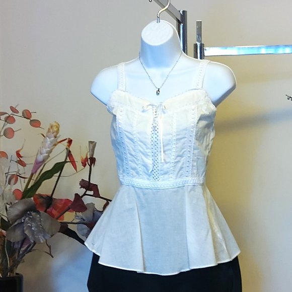 NWT Women’s Beautiful Lace White Camisole Blouse Top Size 8 - Picture 3 of 8